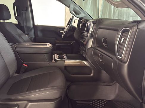 Used 2021 Chevrolet Silverado 1500 LT Trail Boss w/ Convenience Package II AWD/4WD image 15