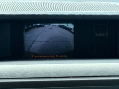 Used 2012 Toyota Sienna XLE image 37