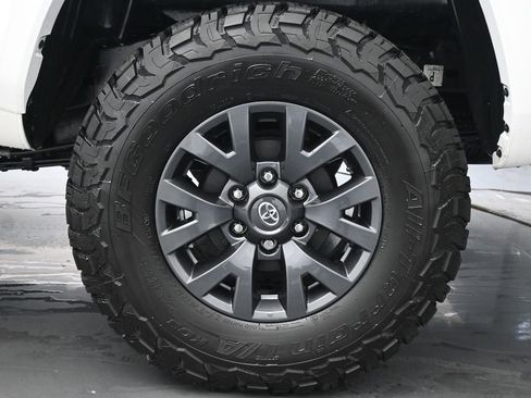 Used 2023 Toyota Tacoma SR5 w/ Black Out Package (TMS) RWD image 22