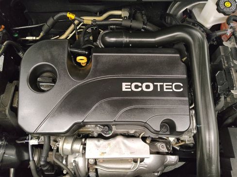 Used 2021 Chevrolet Equinox LT image 30