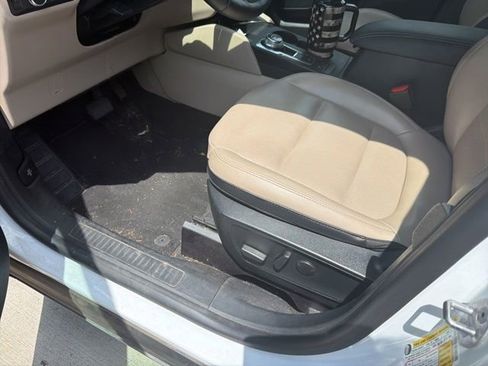 Used 2020 Ford Escape SEL FWD image 5