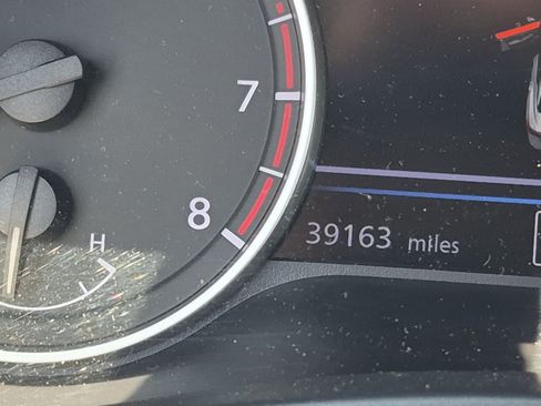 Used 2025 Nissan Sentra SV FWD image 27