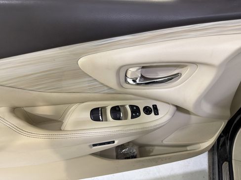 Used 2015 Nissan Murano Platinum w/ Platinum Technology Package image 15