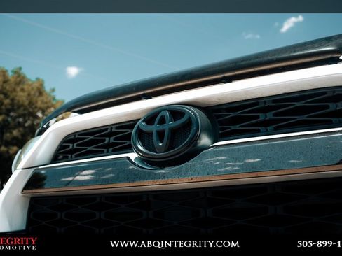 Used 2019 Toyota 4Runner Limited AWD/4WD image 10