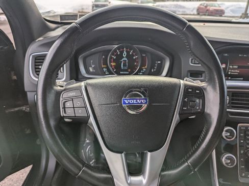 Used 2015 Volvo S60 T5 Premier image 18