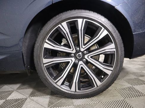 Used 2023 Volvo XC60 B5 Ultimate image 30