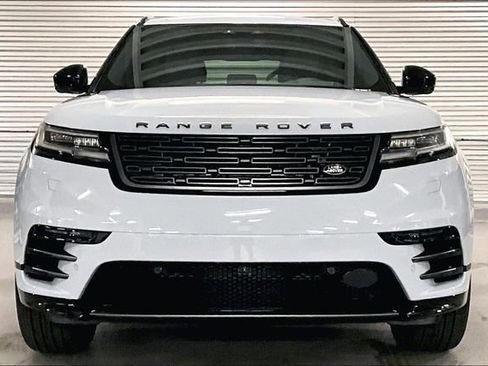 New 2026 Land Rover Range Rover Velar Dynamic SE image 2