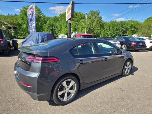 Used 2011 Chevrolet Volt Premium w/ Premium Trim Package FWD image 8