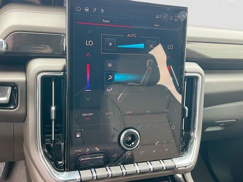 New 2026 GMC Yukon XL Elevation RWD image 11