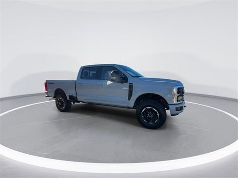 New 2026 Ford F250 Platinum w/ Tremor Off-Road Package image 9