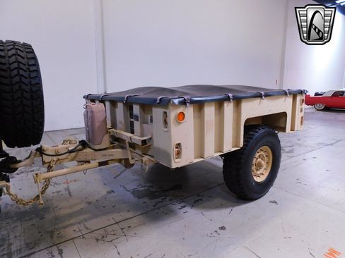 Used 1992 HUMMER H1 4-Door Wagon image 10