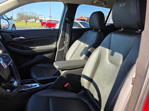 Used 2024 Buick Encore GX Sport Touring image 11