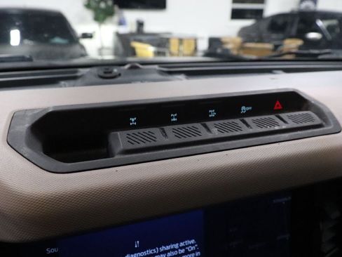 Used 2022 Ford Bronco Wildtrak AWD/4WD image 37