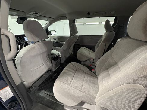 Used 2019 Toyota Sienna LE image 22