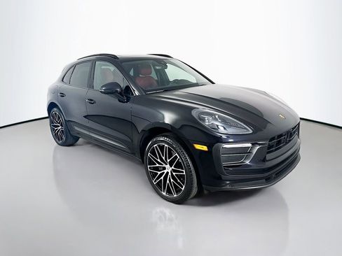 Certified 2026 Porsche Macan image 7