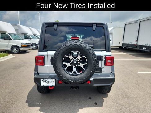 Used 2022 Jeep Wrangler Unlimited Rubicon w/ LED Lighting Group AWD/4WD image 8