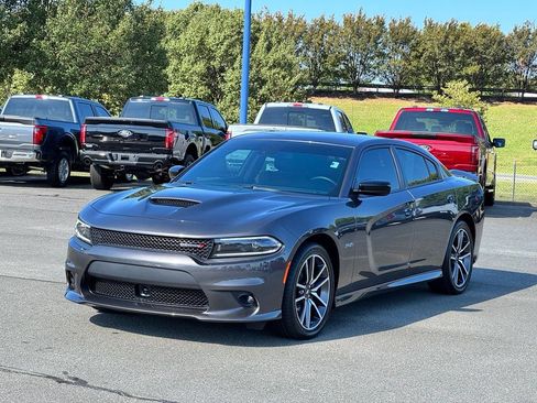 Used 2023 Dodge Charger R/T w/ Plus Group RWD image 2