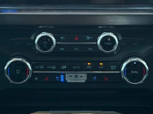 New 2026 Ford F250 Lariat w/ Black Appearance Package image 45