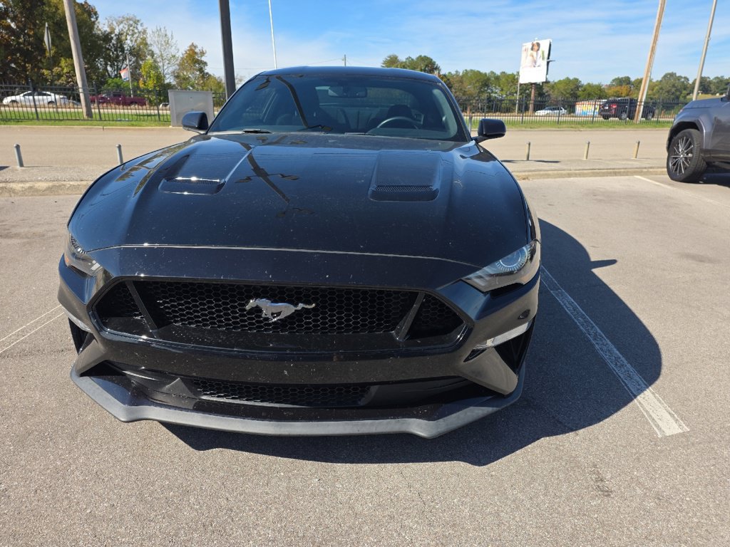 Used 2020 Ford Mustang GT RWD image 2