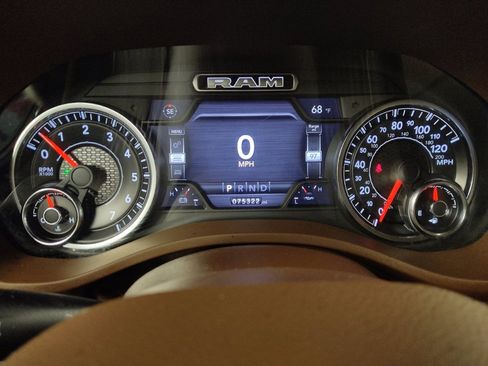 Used 2019 RAM 1500 Laramie image 23