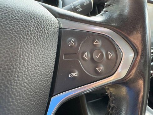 Used 2018 Chevrolet Traverse LT image 18