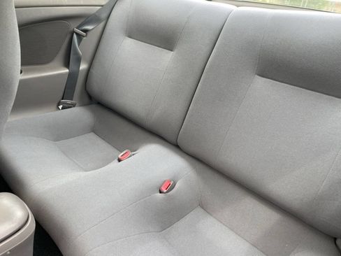 Used 2001 Toyota Celica GT FWD image 9
