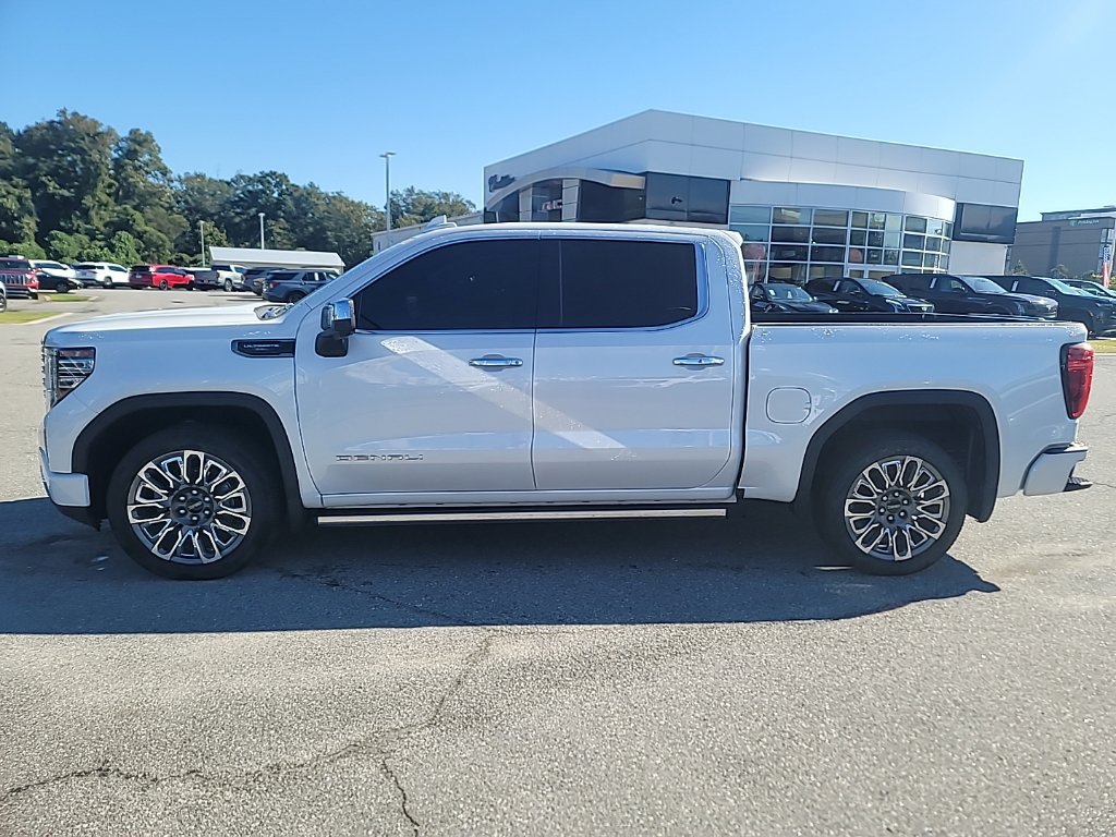 Used 2025 GMC Sierra 1500 Denali Ultimate AWD/4WD image 4