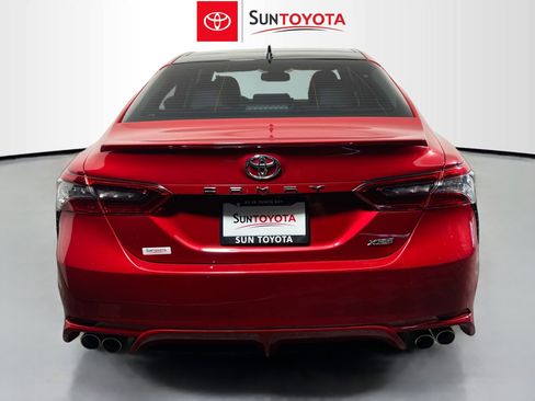 Used 2022 Toyota Camry XSE image 5