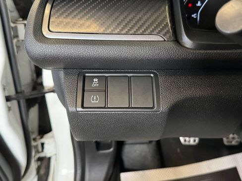 Used 2018 Honda Civic Sport image 18