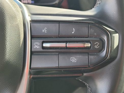 Used 2024 Chevrolet Colorado LT w/ LT Convenience Package RWD image 19