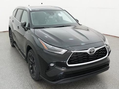New 2026 Toyota Highlander XLE AWD/4WD image 17