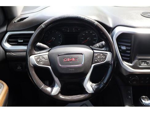 Used 2018 GMC Acadia SLE FWD image 11