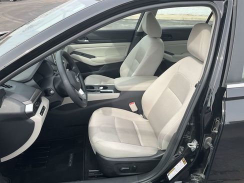 Certified 2025 Nissan Altima 2.5 SV image 11