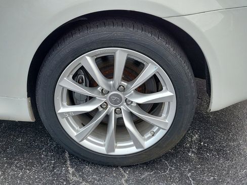 Used 2014 INFINITI Q60 Journey w/ Premium Package image 8