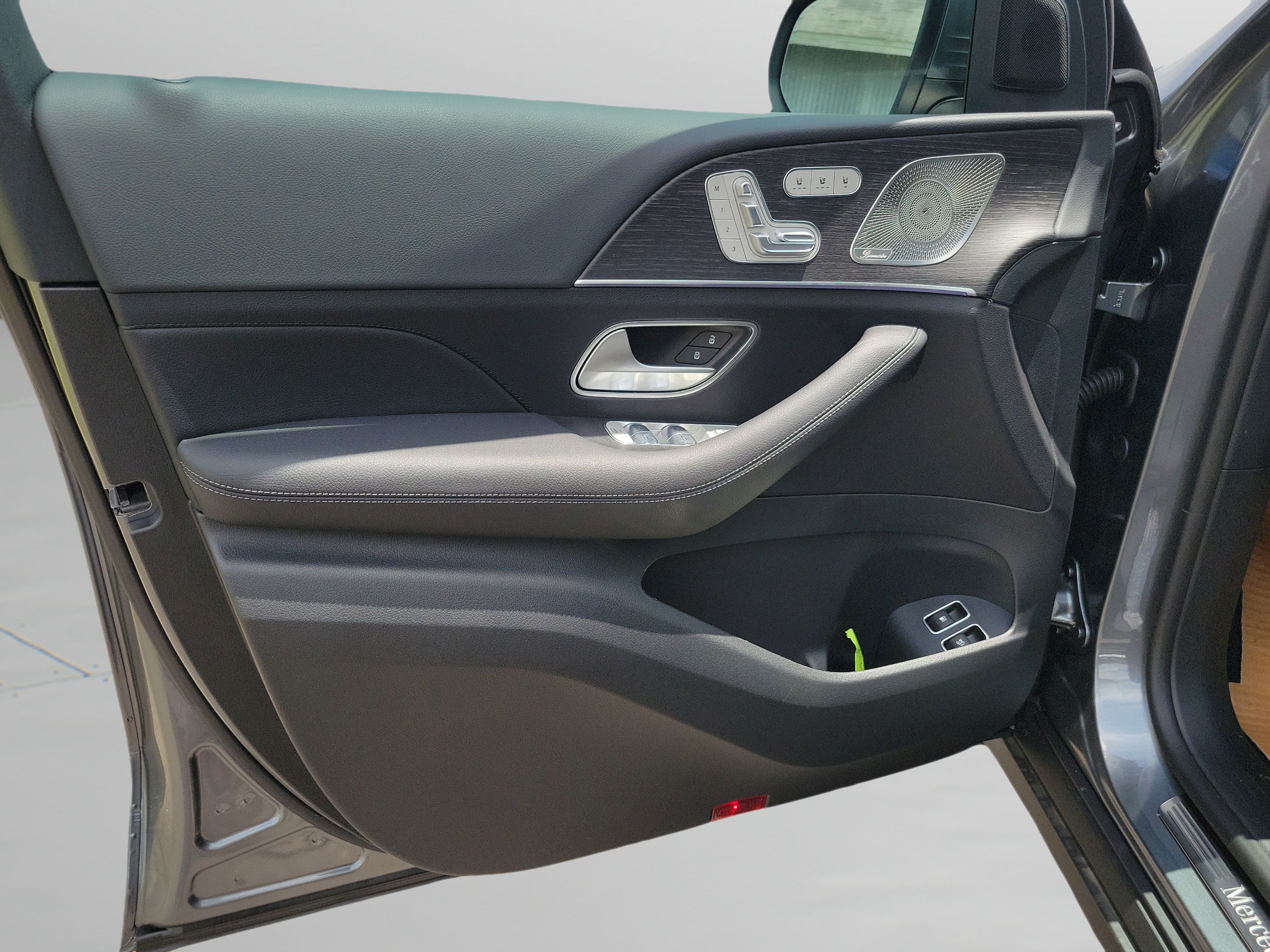 New 2026 Mercedes-Benz GLE 450e 4MATIC image 16
