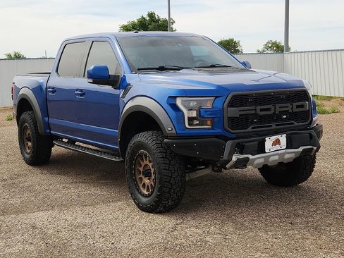 Used 2017 Ford F150 Raptor w/ Equipment Group 802A Luxury AWD/4WD image 6