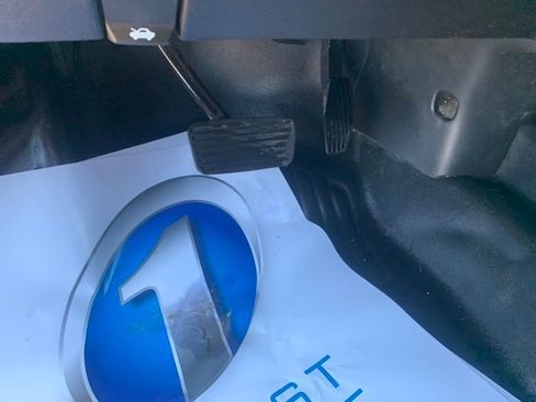 Used 2024 Chevrolet Silverado 2500 W/T image 14