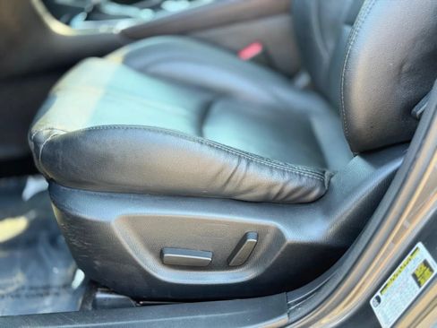 Used 2018 MAZDA MAZDA3 Grand Touring FWD image 10