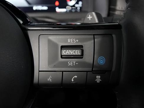 Used 2024 Nissan Rogue SL w/ SL Premium Package FWD image 32