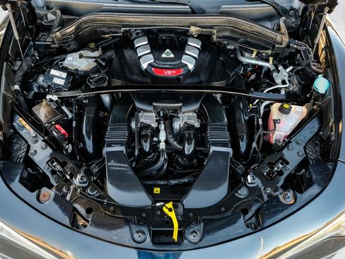 Used 2020 Alfa Romeo Stelvio Quadrifoglio w/ Nero Edizone Quadrifoglio image 57