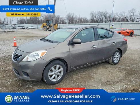 Used 2014 Nissan Versa SV w/ Convenience Package FWD image 1