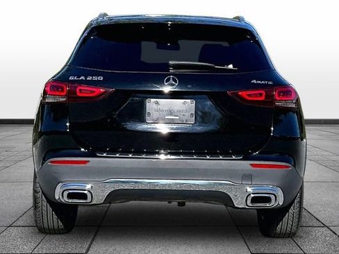 Certified 2022 Mercedes-Benz GLA 250 4MATIC image 8
