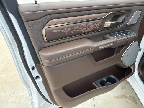 New 2025 RAM 1500 Limited image 18