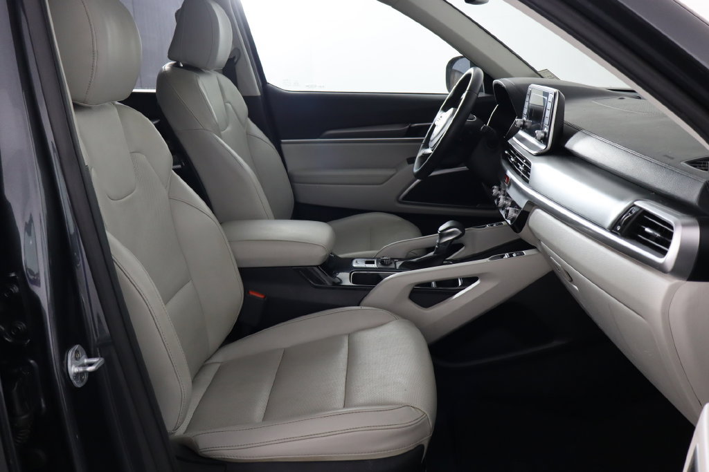 Used 2020 Kia Telluride S FWD image 17