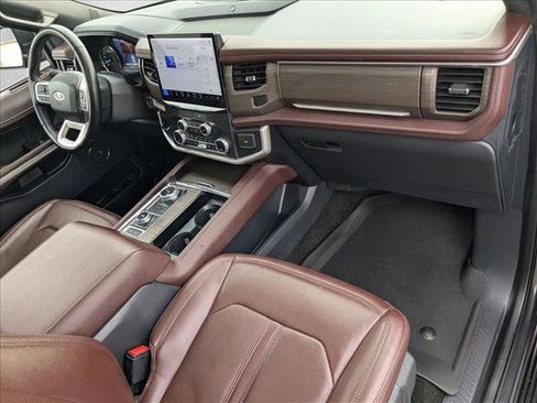 Used 2022 Ford Expedition Max Limited image 24
