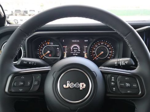 Used 2026 Jeep Gladiator Sport AWD/4WD image 14