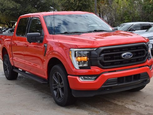 Certified 2022 Ford F150 XLT w/ Equipment Group 302A High image 4