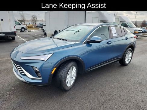 Used 2024 Buick Envista Preferred w/ Convenience I Package image 3