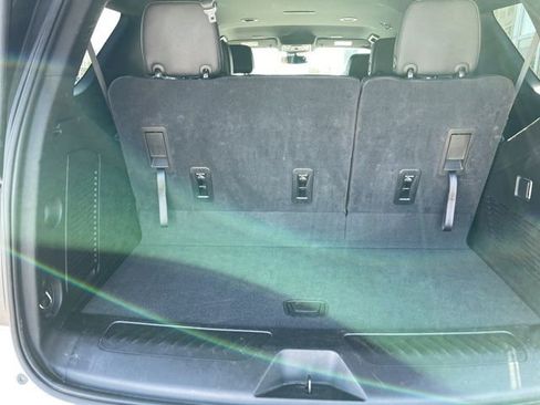 Used 2025 Chevrolet Tahoe LT AWD/4WD image 16