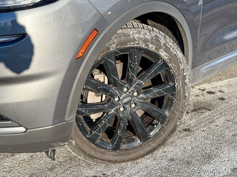 Used 2023 Lincoln Nautilus Reserve w/ Monochromatic Package image 10